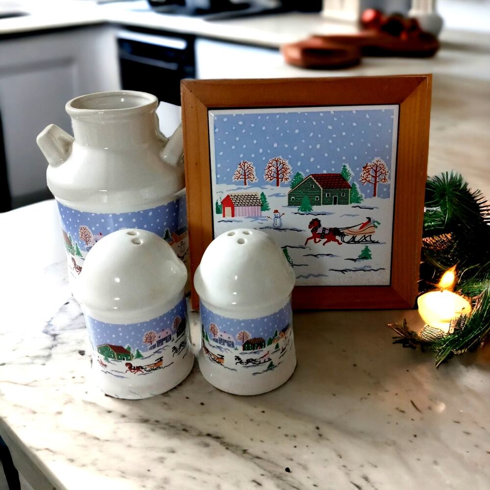 Vintage Christmas Kitchen Set Farmhouse Decor Salt Pepper Trivet 🎄❄️